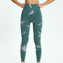 Load image into Gallery viewer, Seamless Tie Dye Leggings with Scrunch Butt Lifting Elastic
