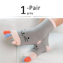 Load image into Gallery viewer, 1 Pairs Pure Cotton Women Five Finger Short Colorful Cat Socks with Breathable Toes 
