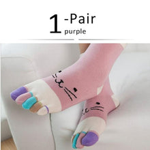 Load image into Gallery viewer, 1 Pairs Pure Cotton Women Five Finger Short Colorful Cat Socks with Breathable Toes 
