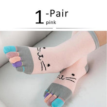 Load image into Gallery viewer, 1 Pairs Pure Cotton Women Five Finger Short Colorful Cat Socks with Breathable Toes 
